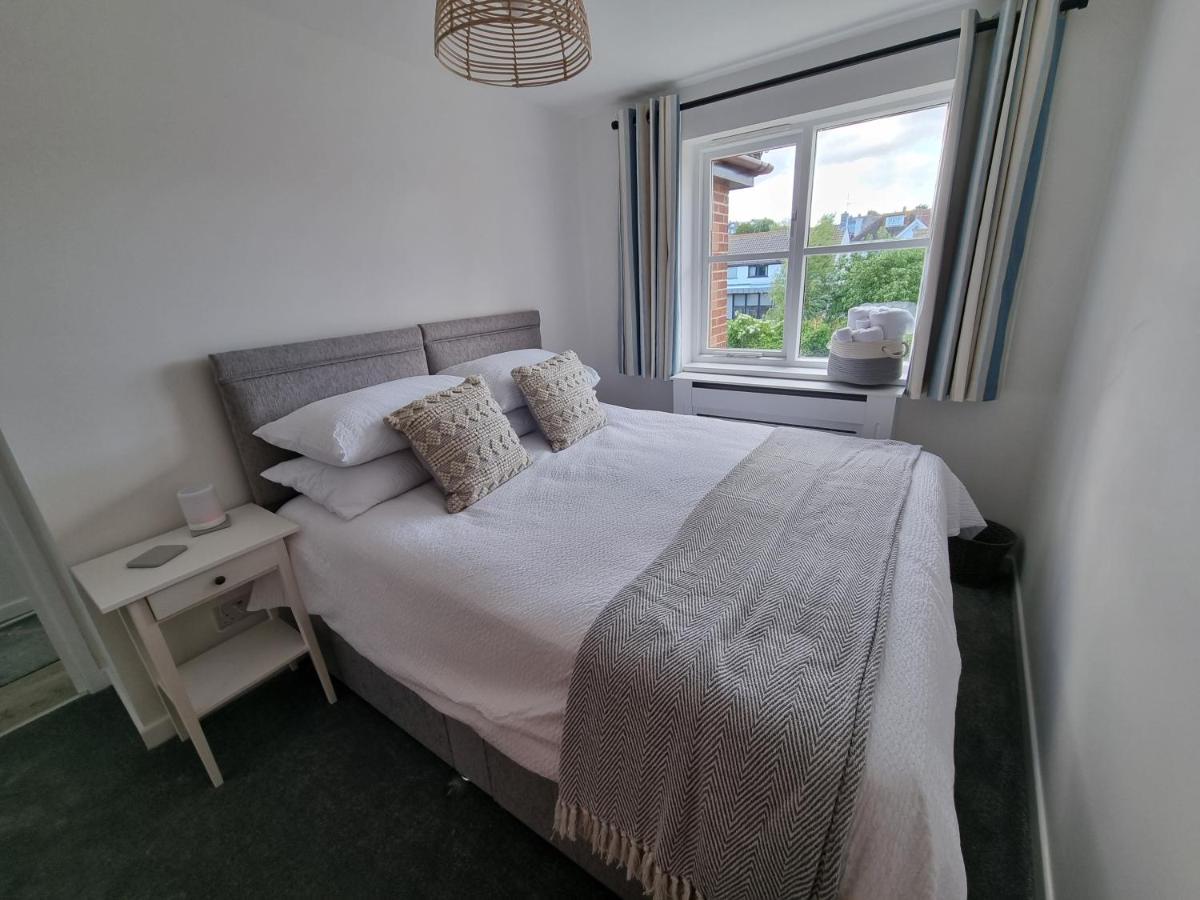 Hightide - 2 Bed With Parking, Balcony & Sea View. Apartment Swanage Exterior foto