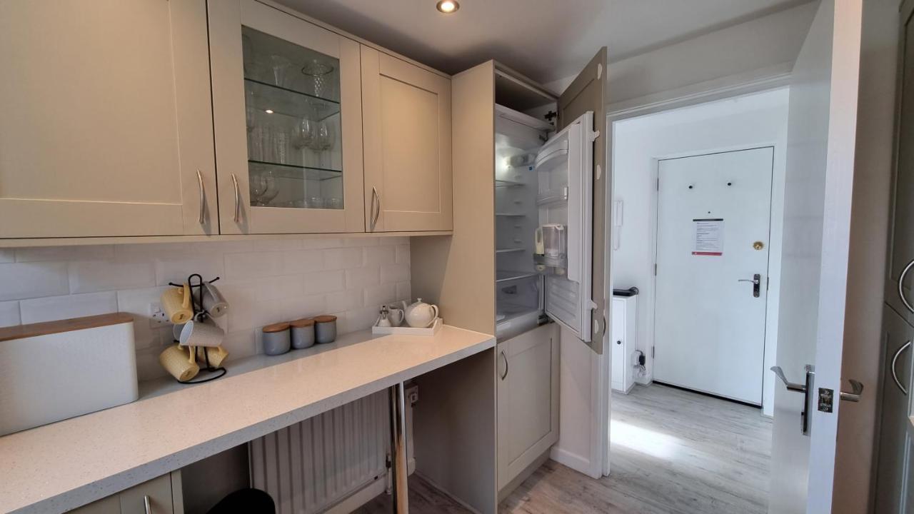 Hightide - 2 Bed With Parking, Balcony & Sea View. Apartment Swanage Exterior foto