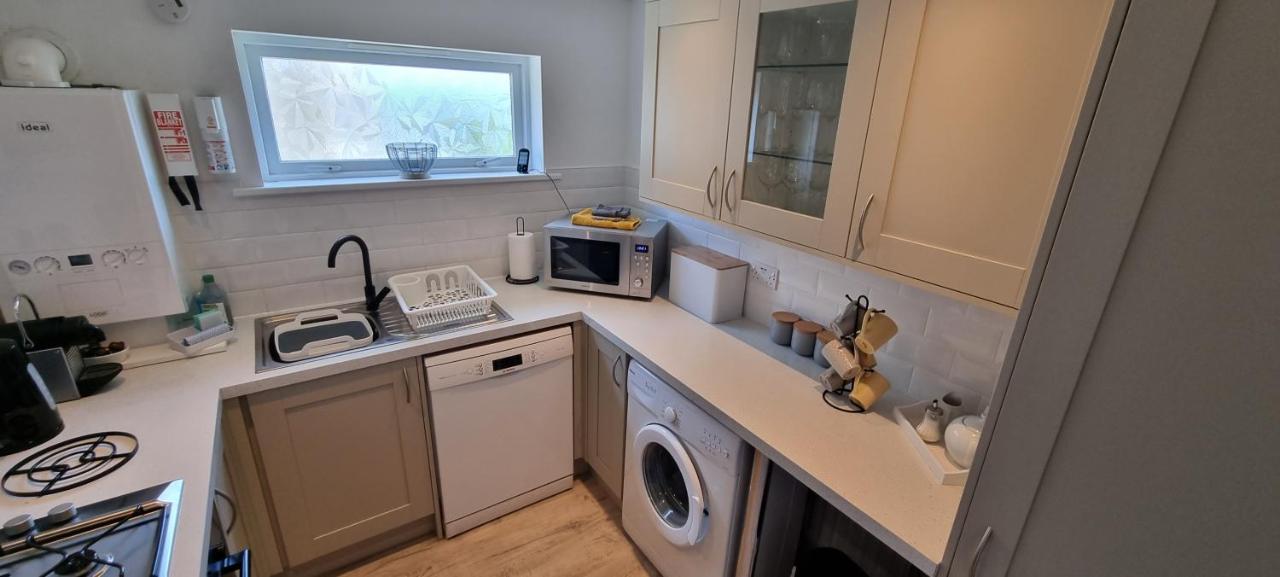 Hightide - 2 Bed With Parking, Balcony & Sea View. Apartment Swanage Exterior foto